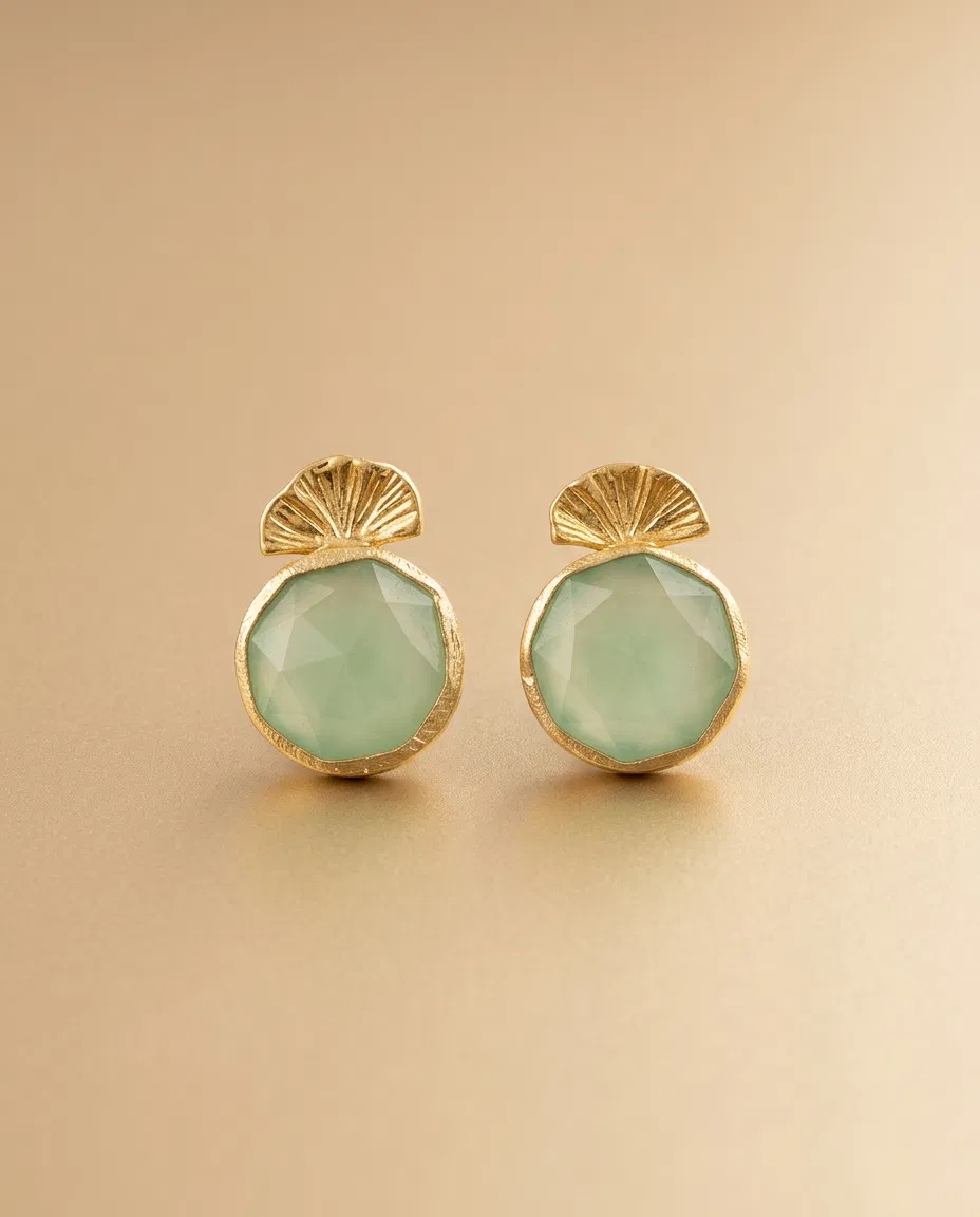 Fan Crown Mint Round Stone Stud Earrings