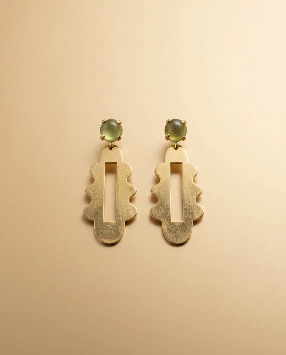 Olive Stone Wavy Window Plate Earrings