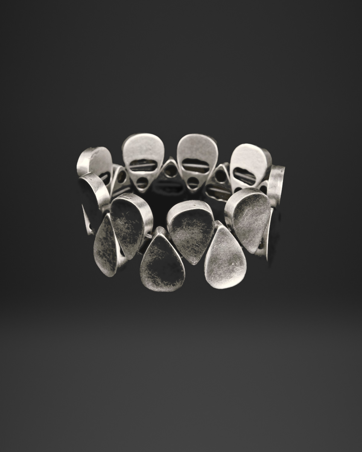 Smooth Teardrop Plate Stretch Bracelet