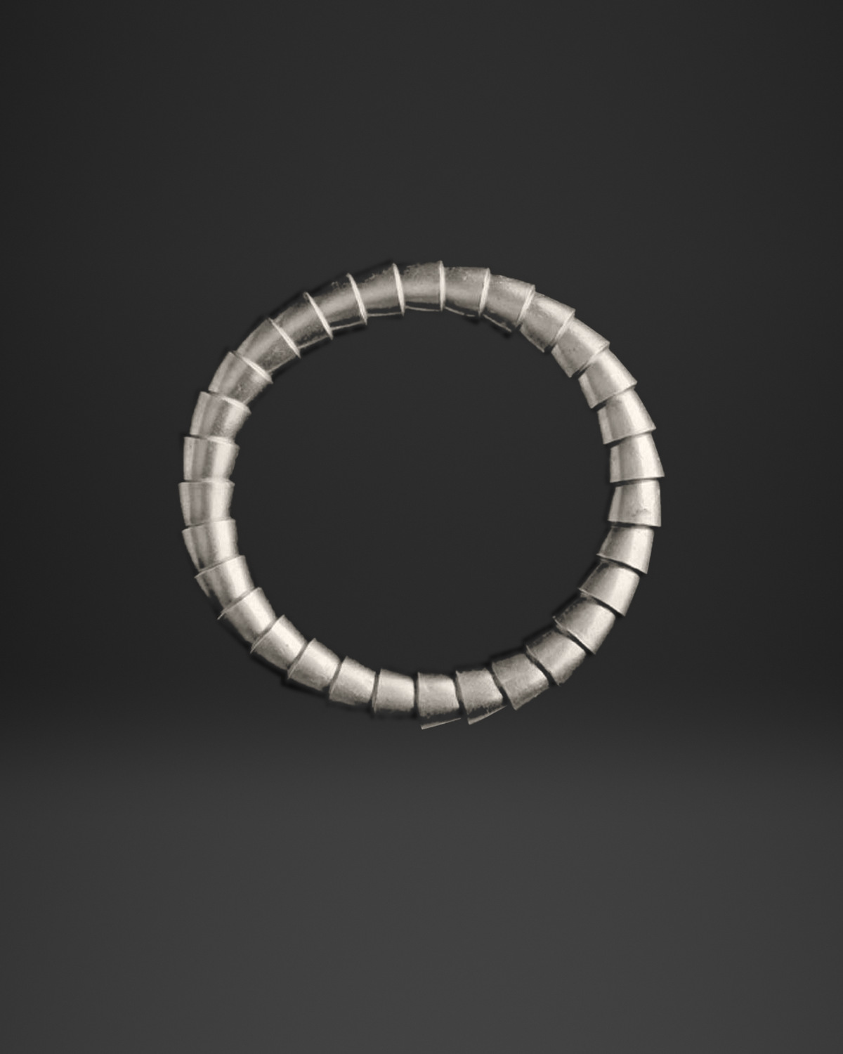 Overlapping Cone Scale Stretch Bracelet
