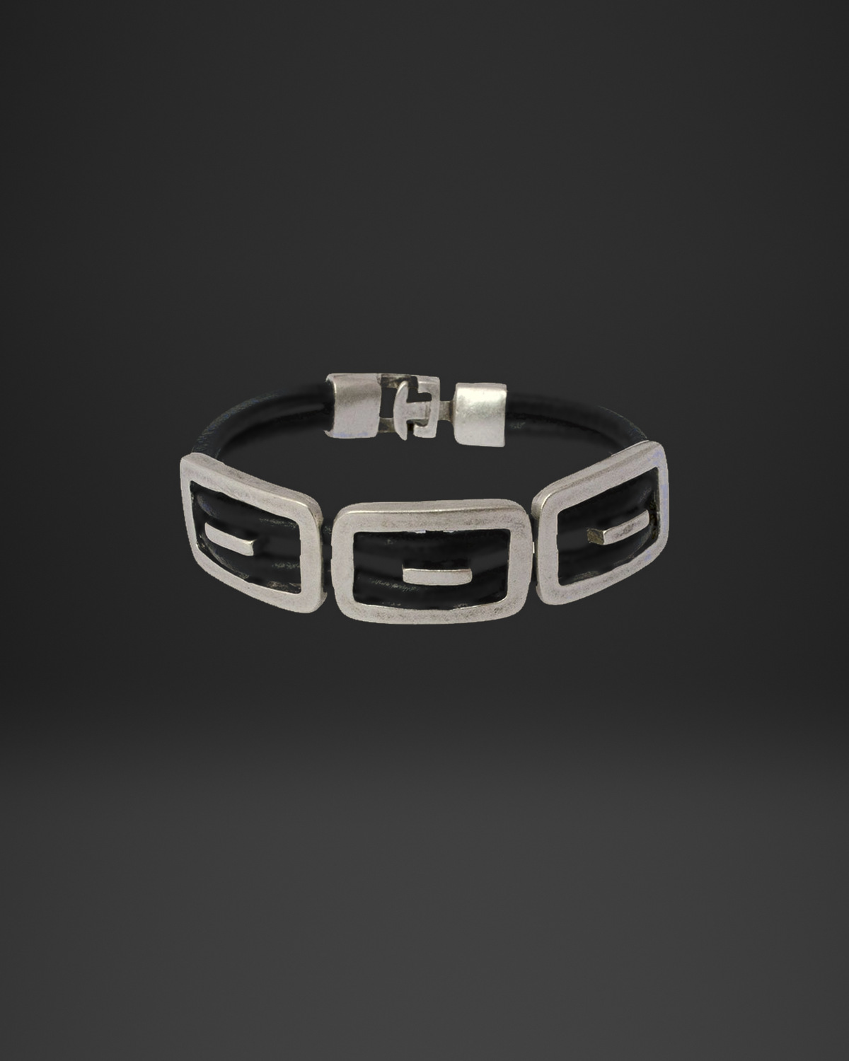 Triple Frame Link Leather Bracelet