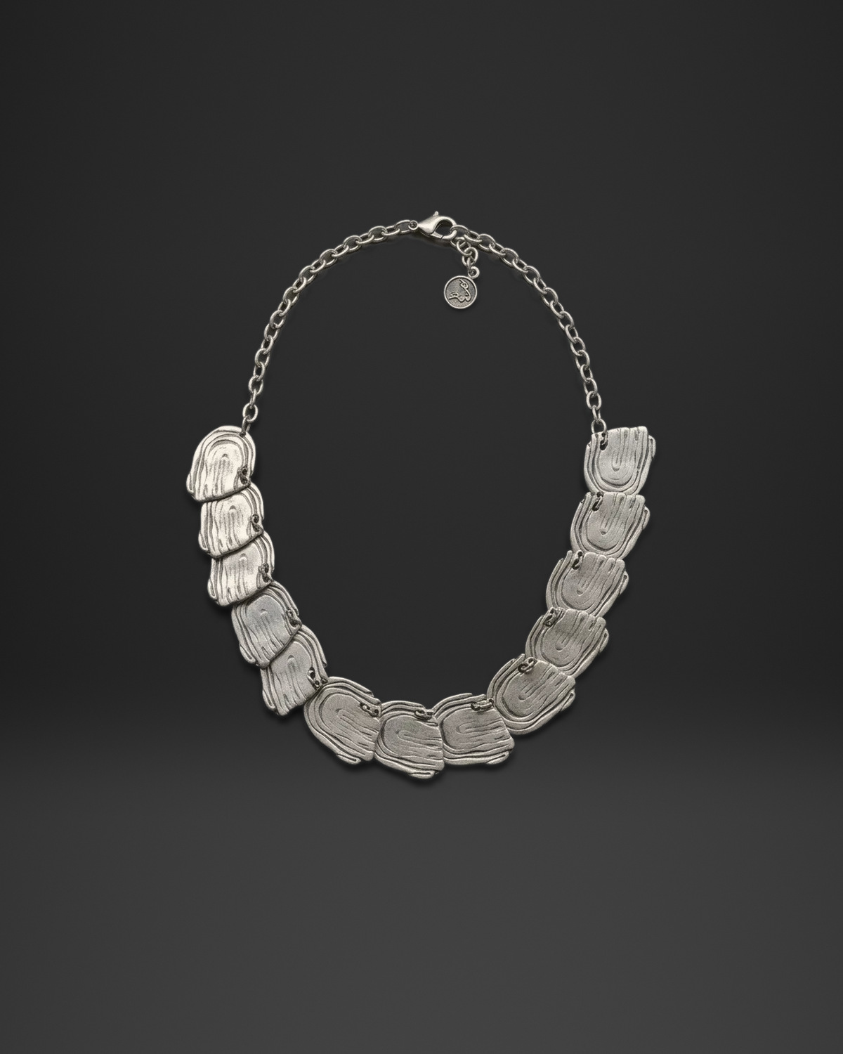 Wavy Line Plate Collar Necklace