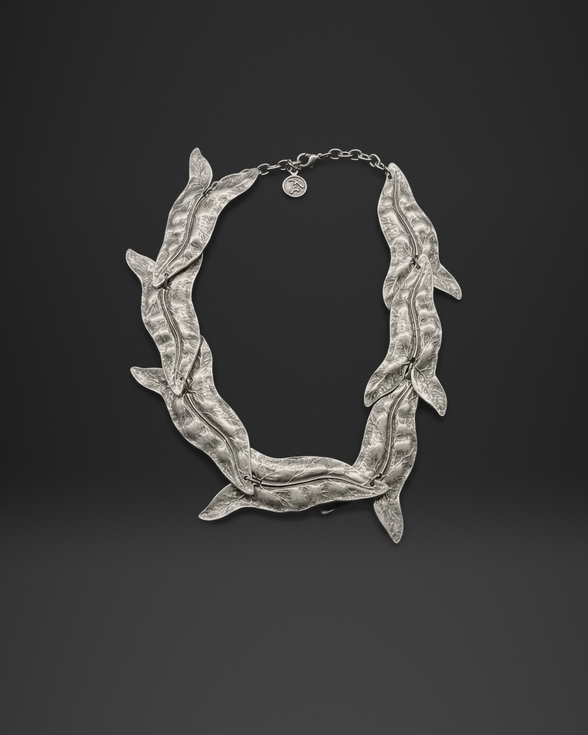 Sculpted Leaf Vine Collar Necklace