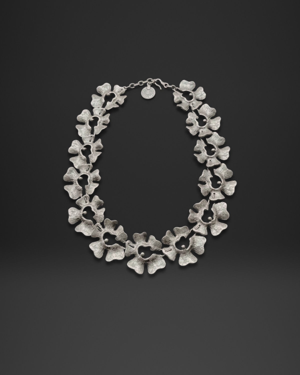 Hammered Flower Link Collar Necklace