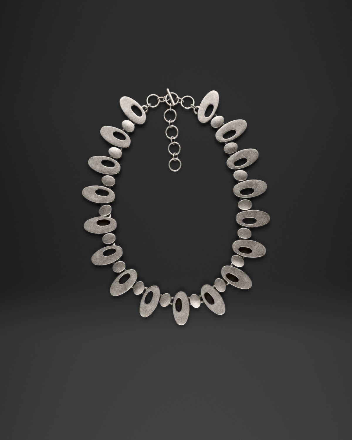 Oval Window Link Collar Necklace