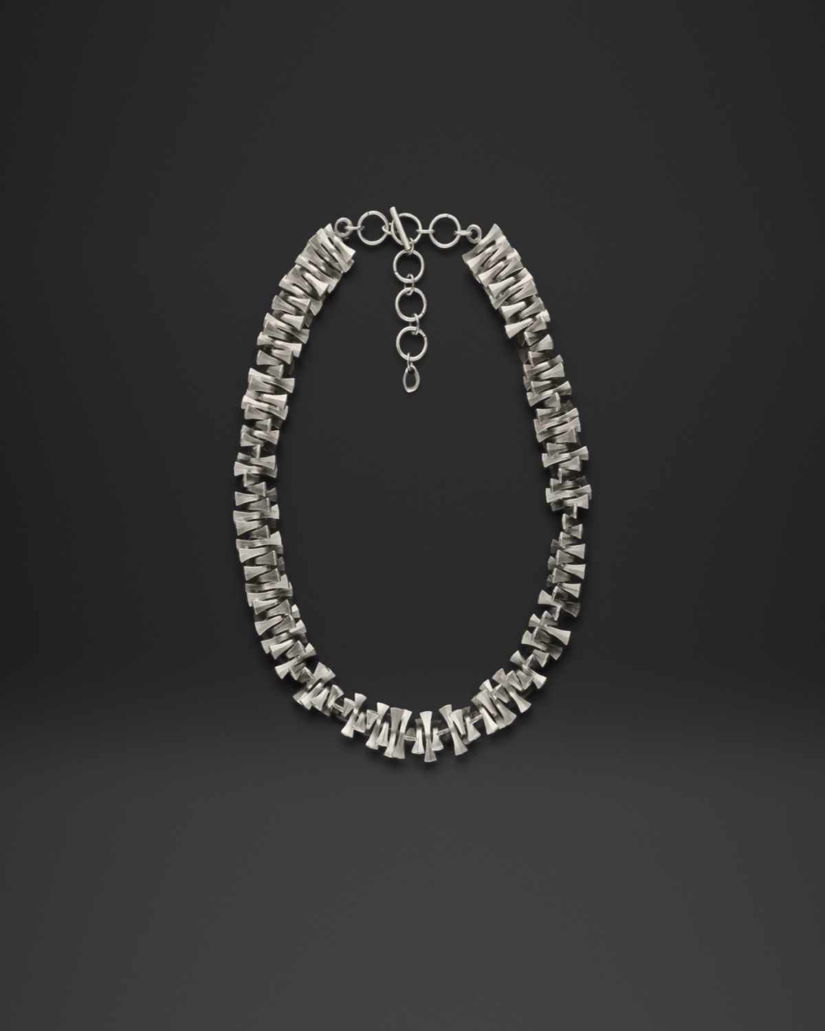Folded Bar Chain Necklace