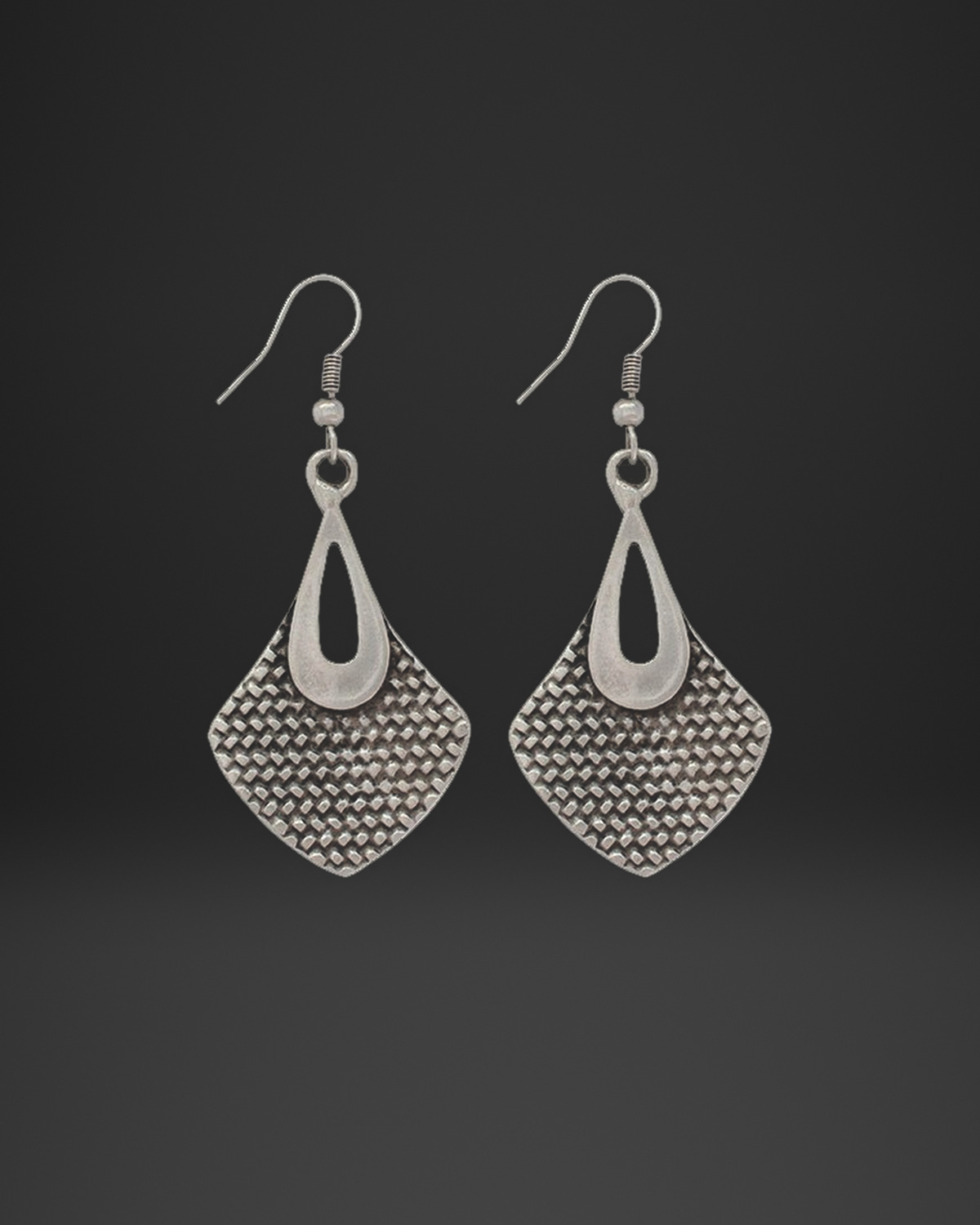 Basket Weave Kite Drop Earrings