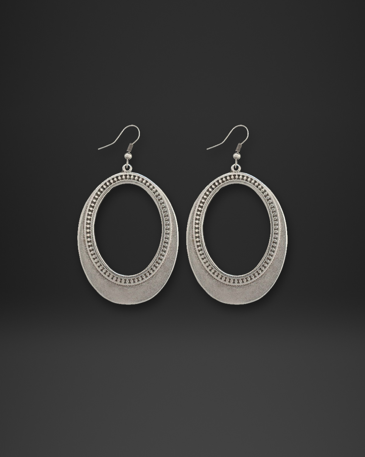 Dotted Border Oval Hoop Earrings