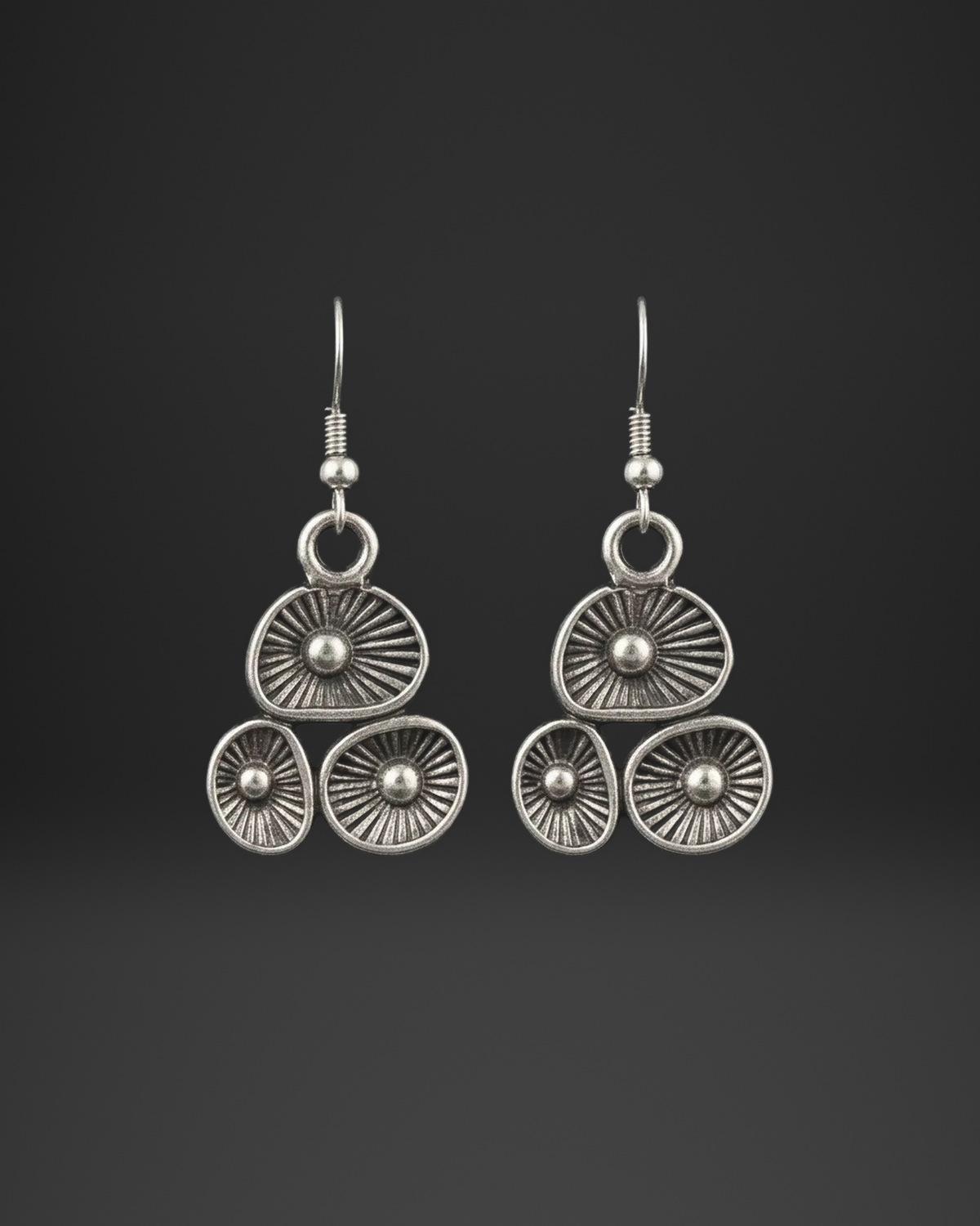 Ribbed Shell Trio Earrings
