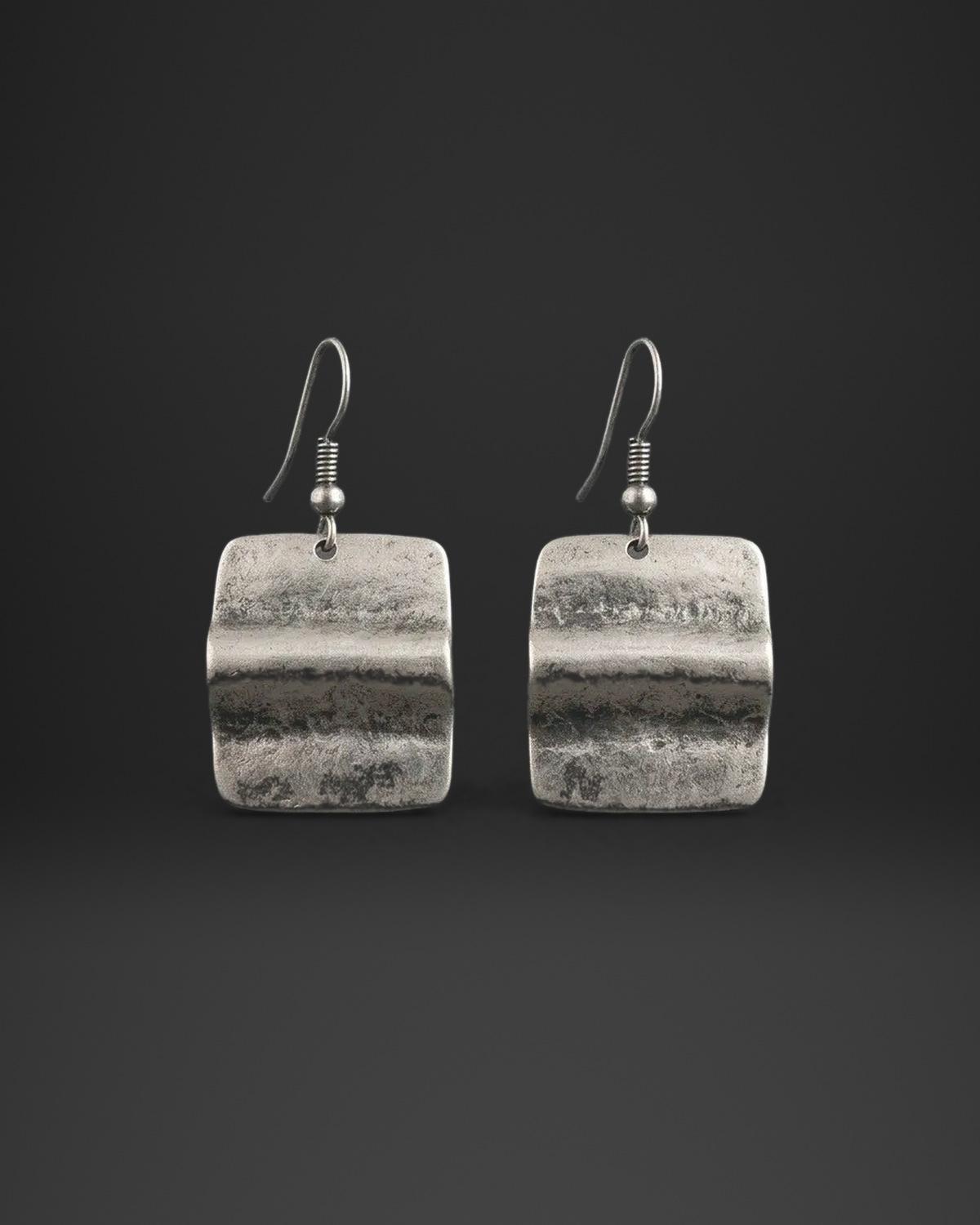 Ribbed Square Earrings