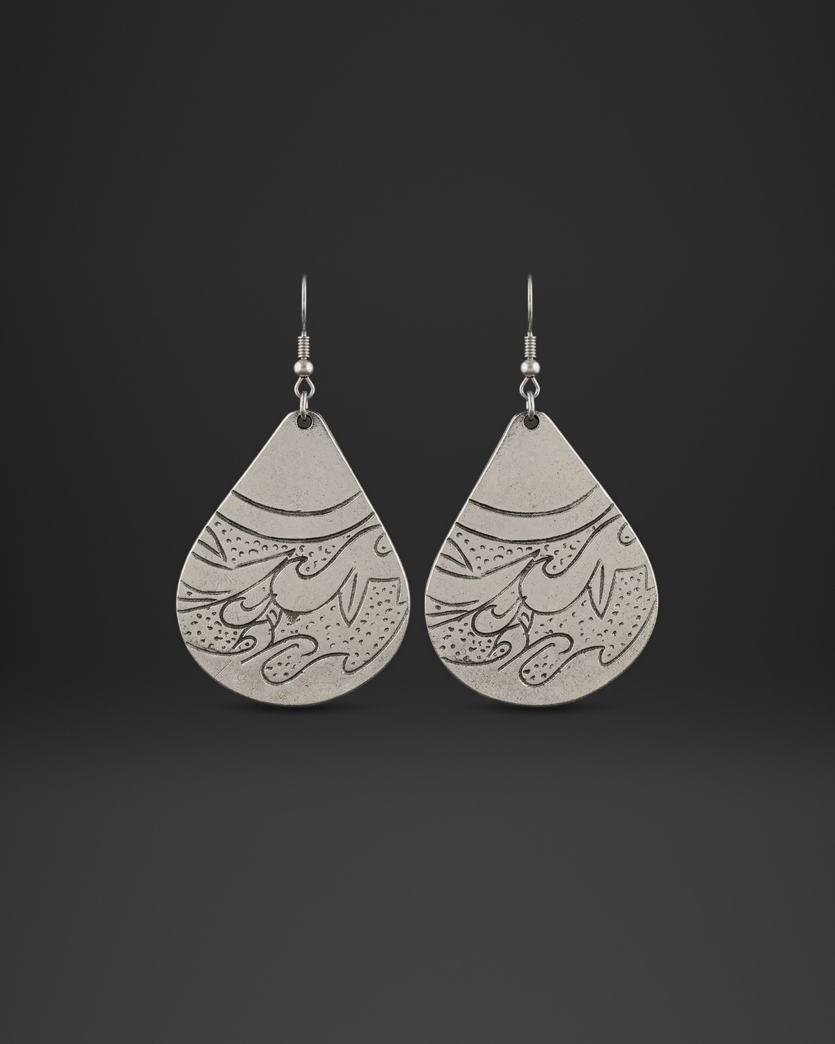 Wave Pattern Teardrop Earrings