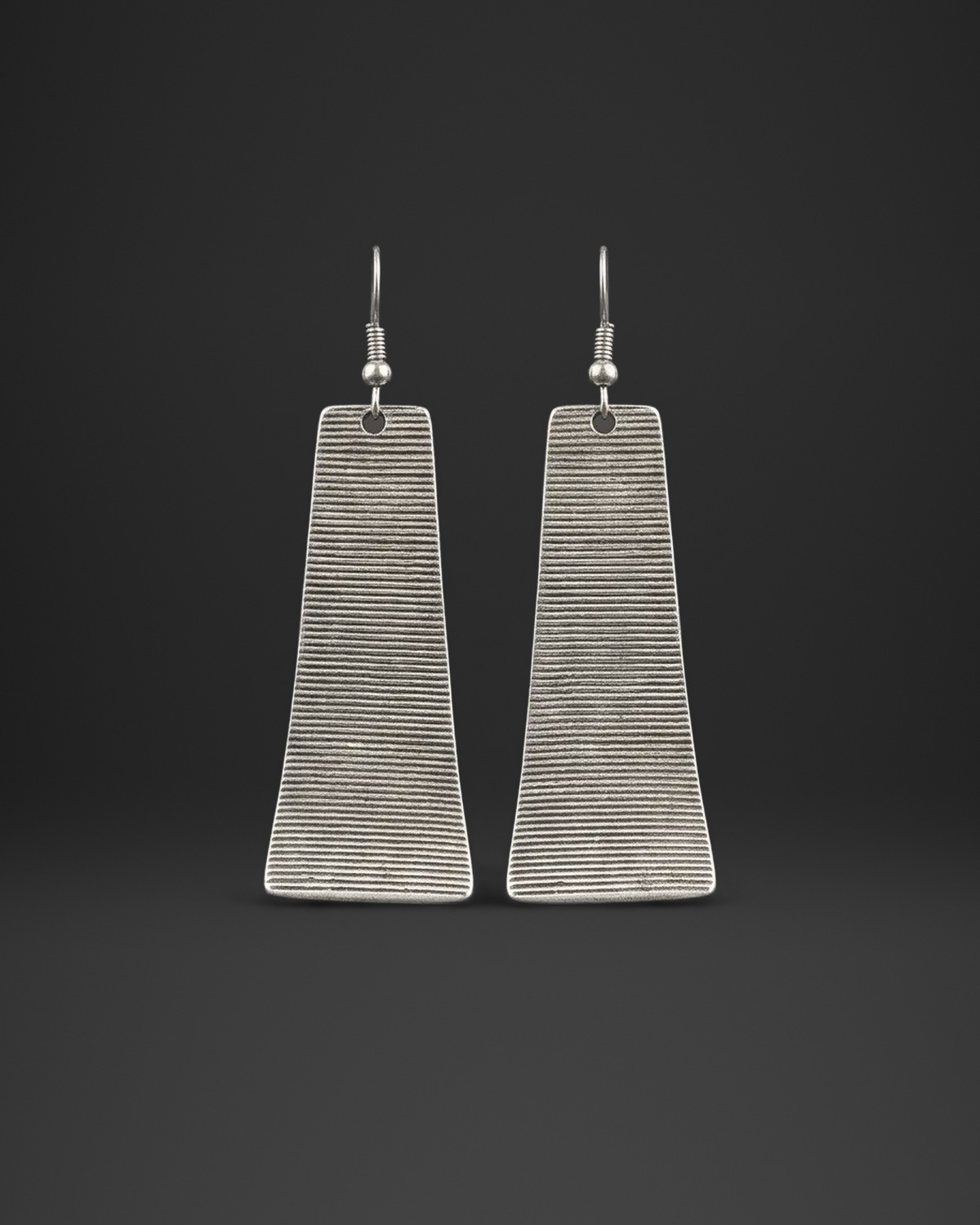 Ribbed Long Trapeze Earrings