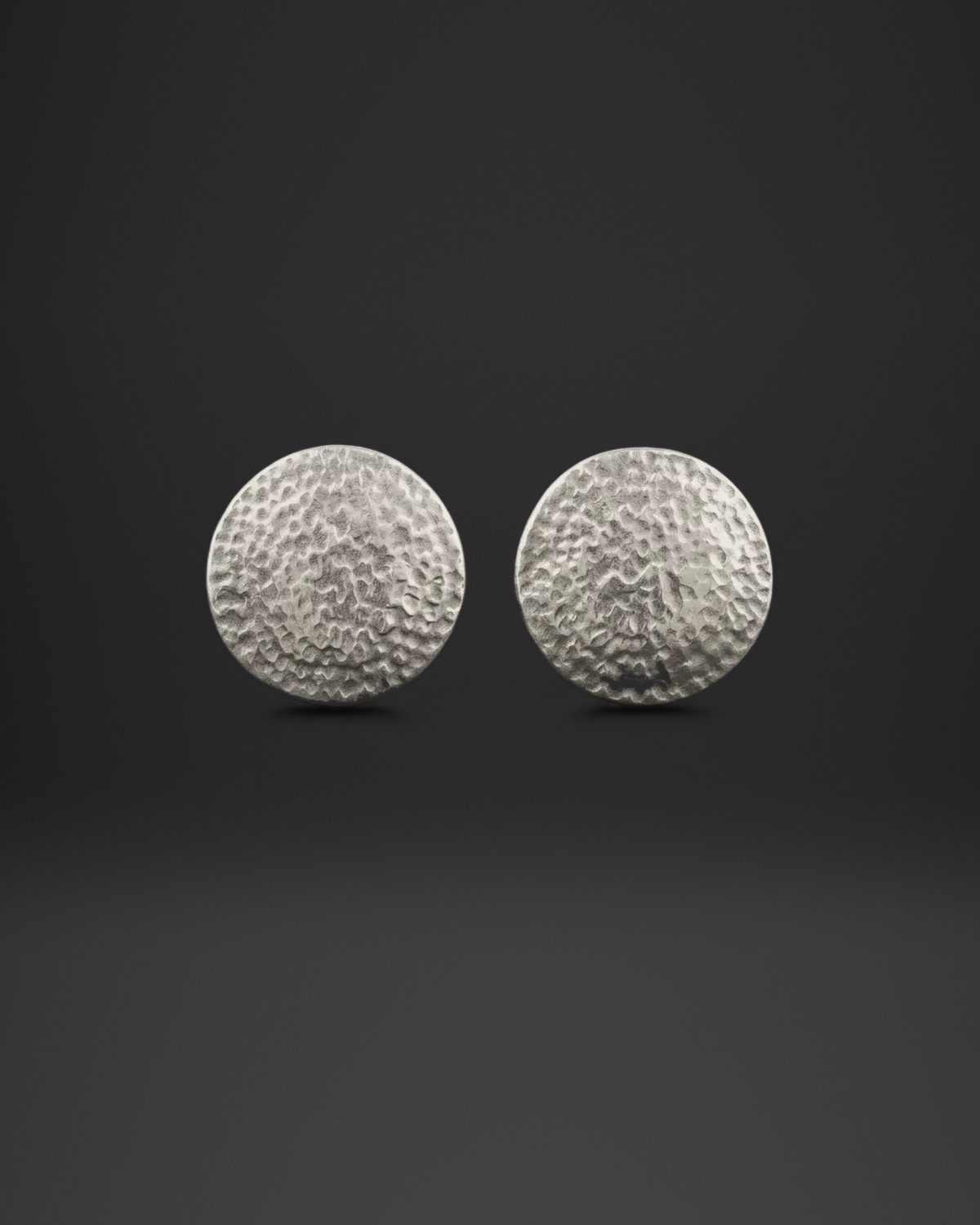 Hammered Round Plate Stud Earrings