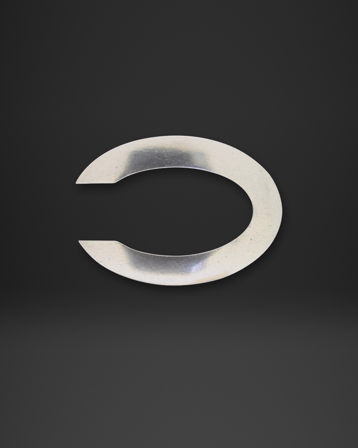 Open Horseshoe Oval Belt Buckle