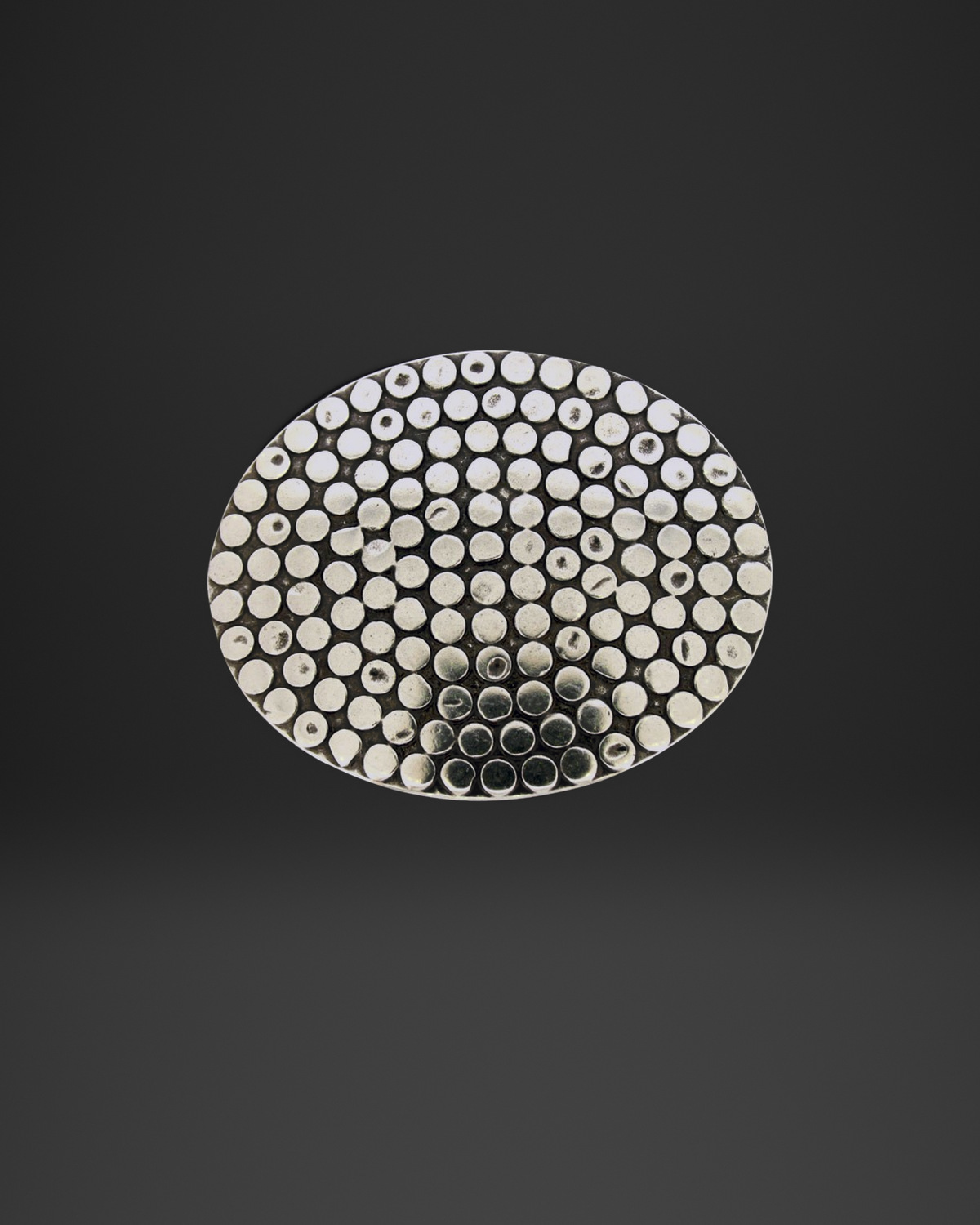 Graduated Dot Oval Belt Buckle