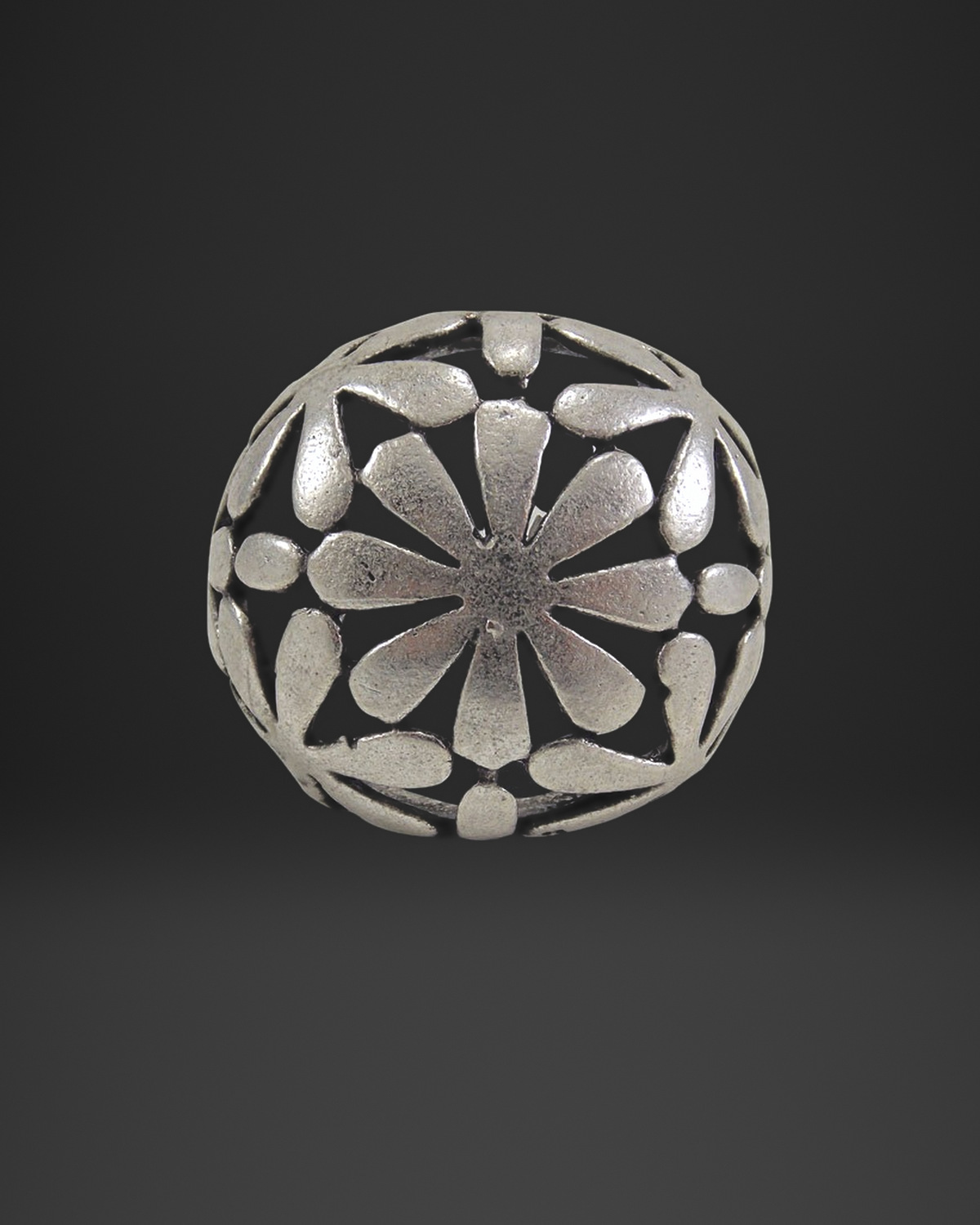 Openwork Daisy Dome Ring