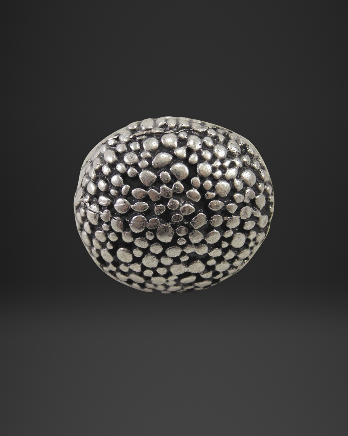 Pebble Granule Oval Dome Ring