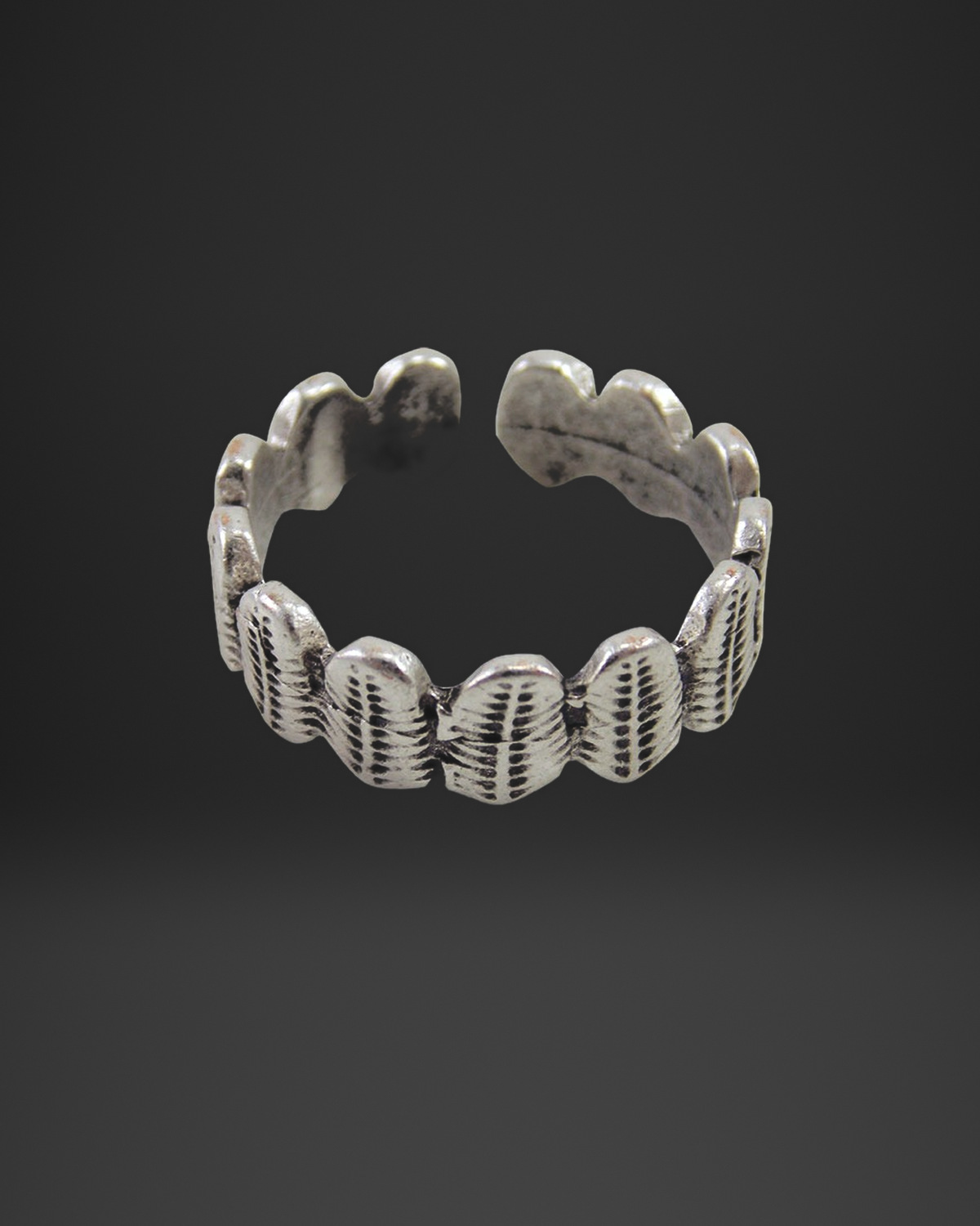 Leaf Row Open Band Ring