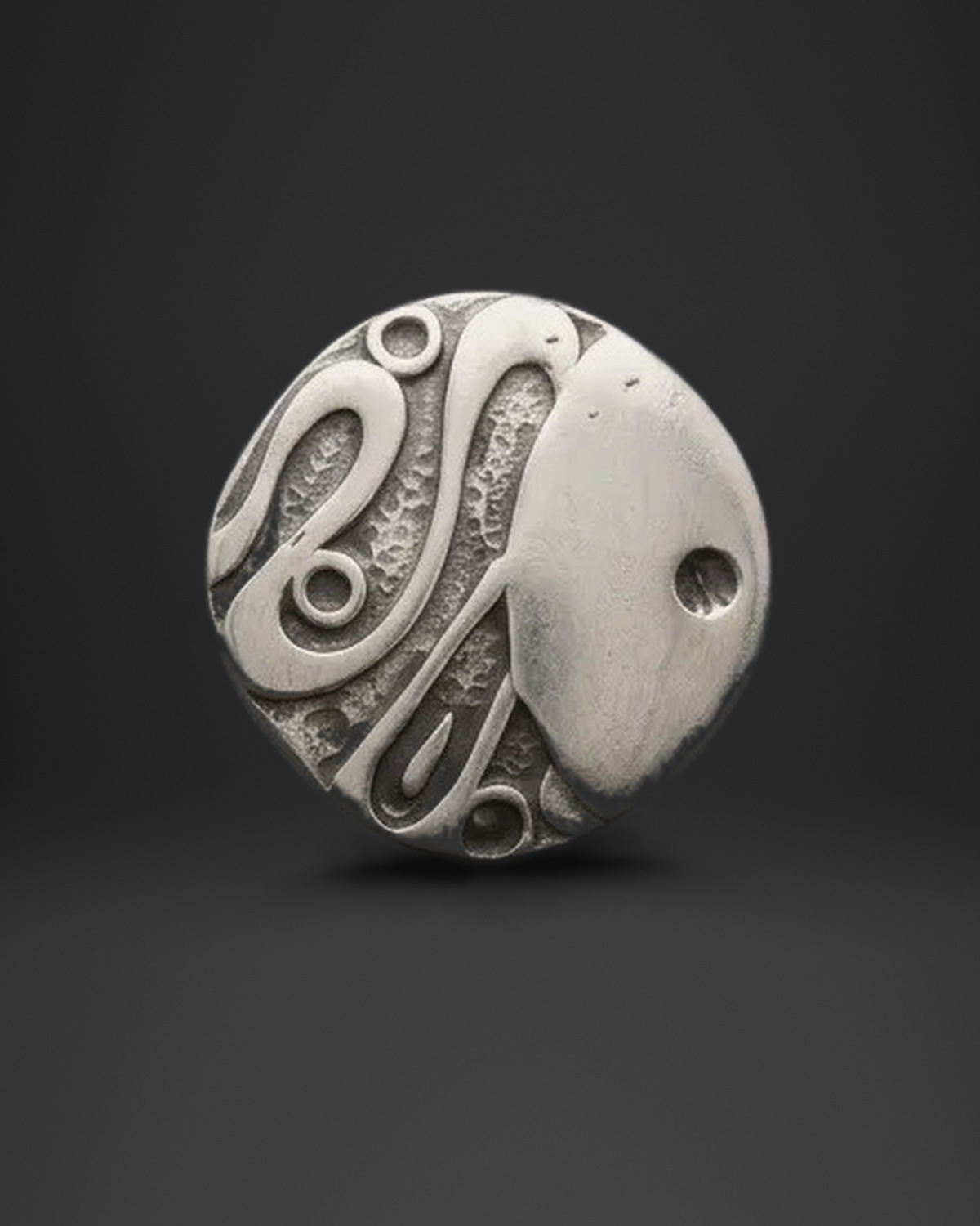 Abstract Swirl Wave Disc Ring
