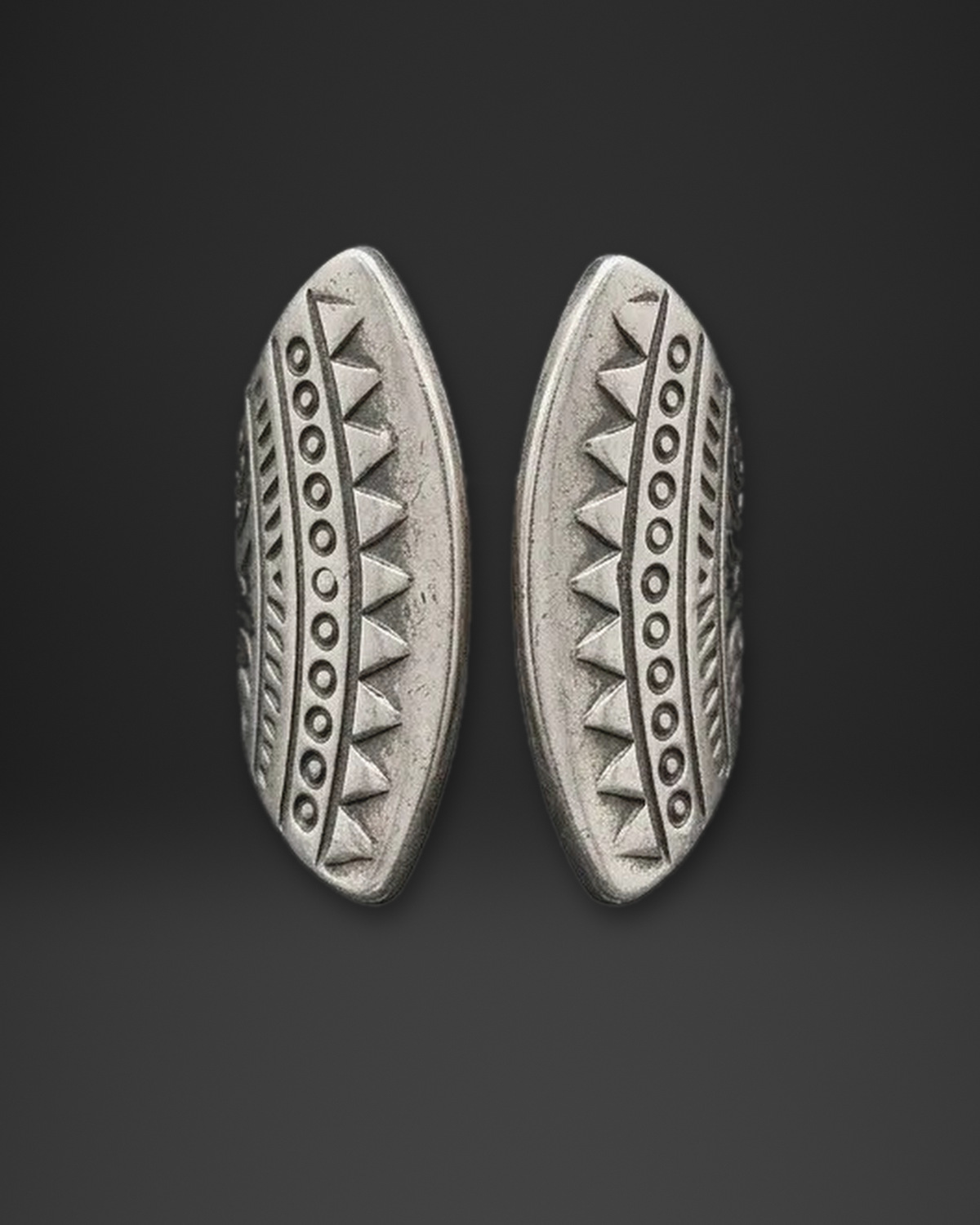 Engraved Triangle Twin Shield Ring