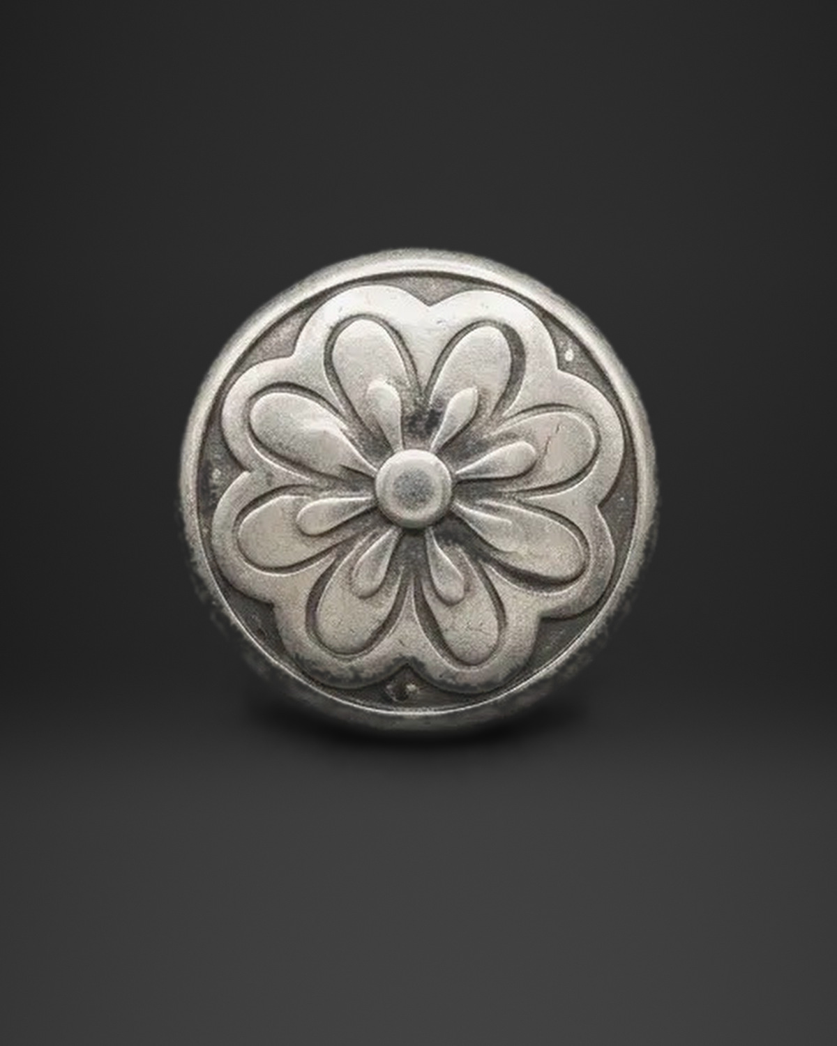 Eight Petal Flower Disc Ring