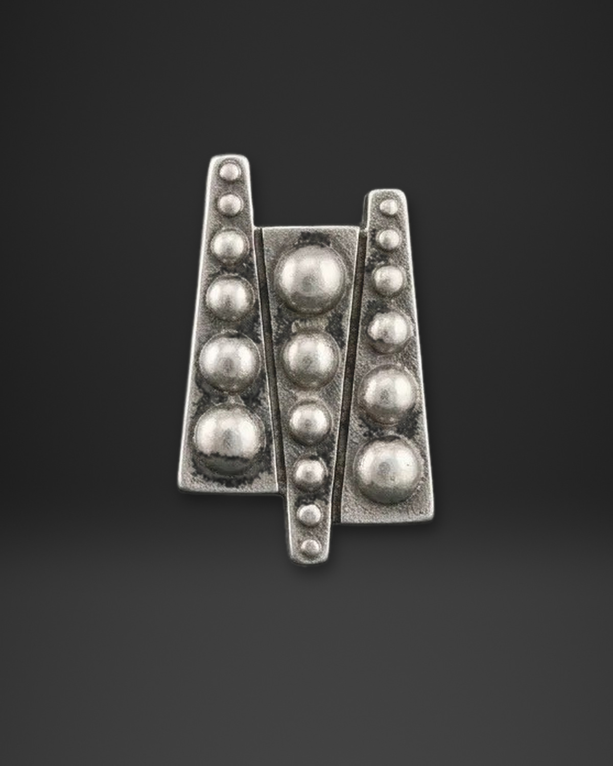 Graduated Dome Bars Ring